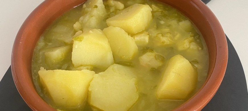 PATATAS CON BACALAO