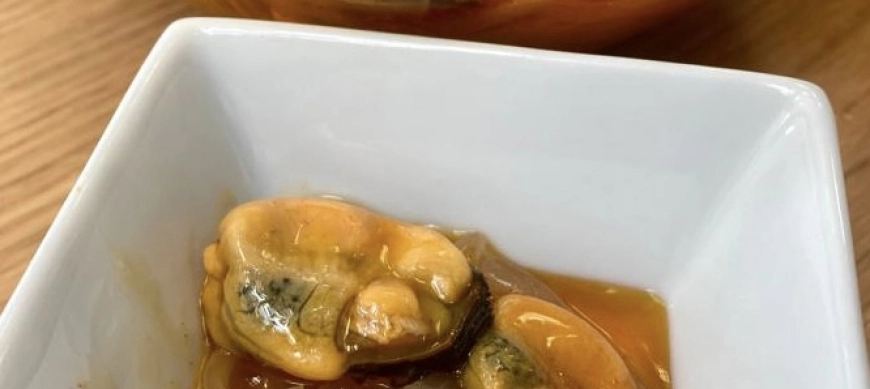 MEJILLONES AL VAPOR DE CERVEZA EN ESCABECHE ROJO
